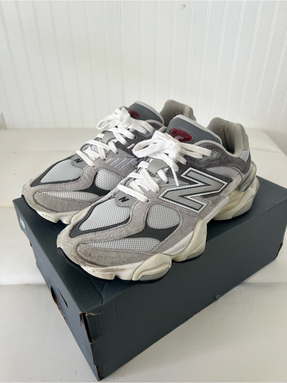 Men’s New Balance 9060 Grey and Cream - Picture 3 of 3